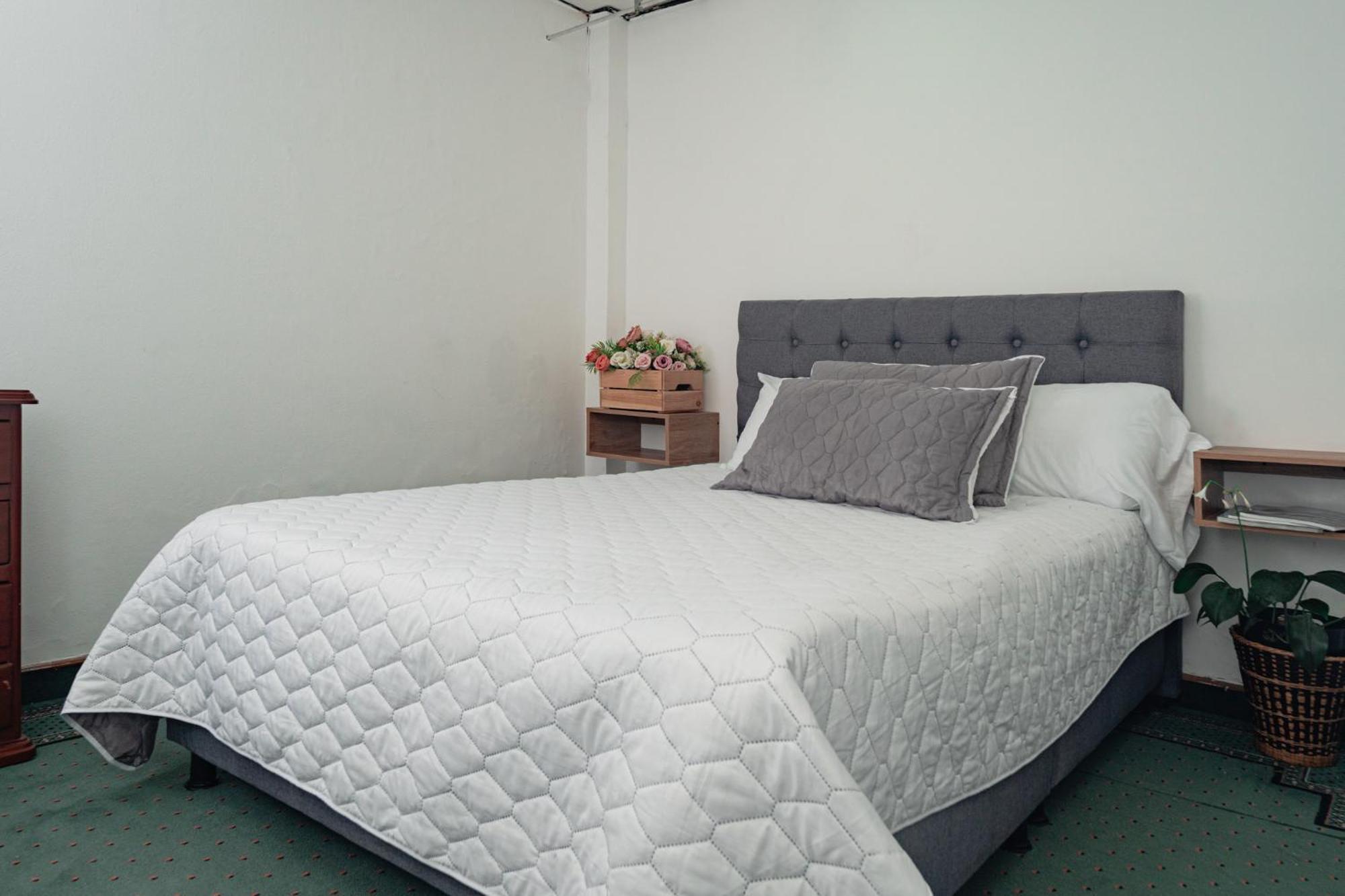 Innovar Casa Hostal Богота Экстерьер фото