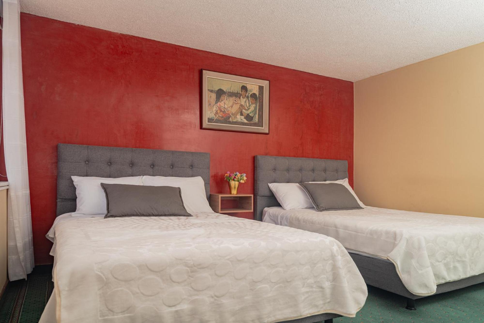 Innovar Casa Hostal Богота Экстерьер фото