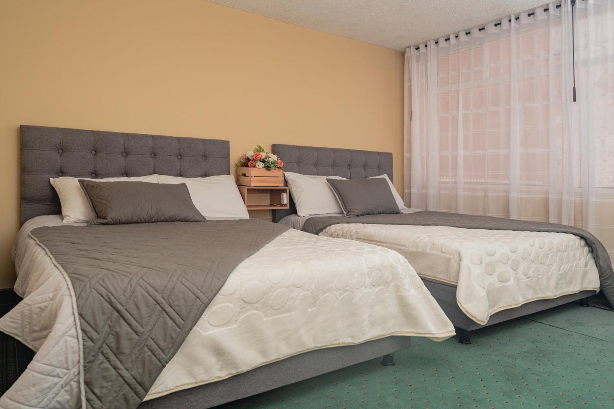 Innovar Casa Hostal Богота Экстерьер фото