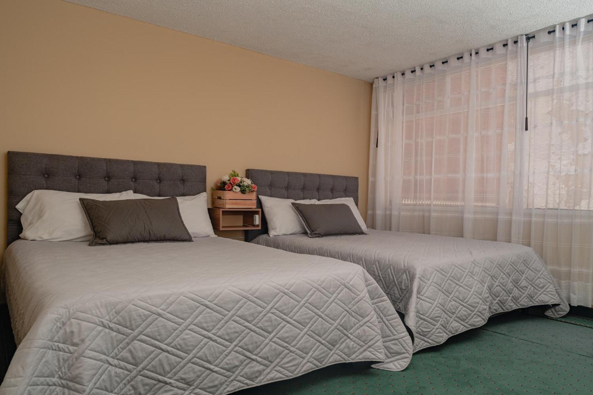 Innovar Casa Hostal Богота Экстерьер фото