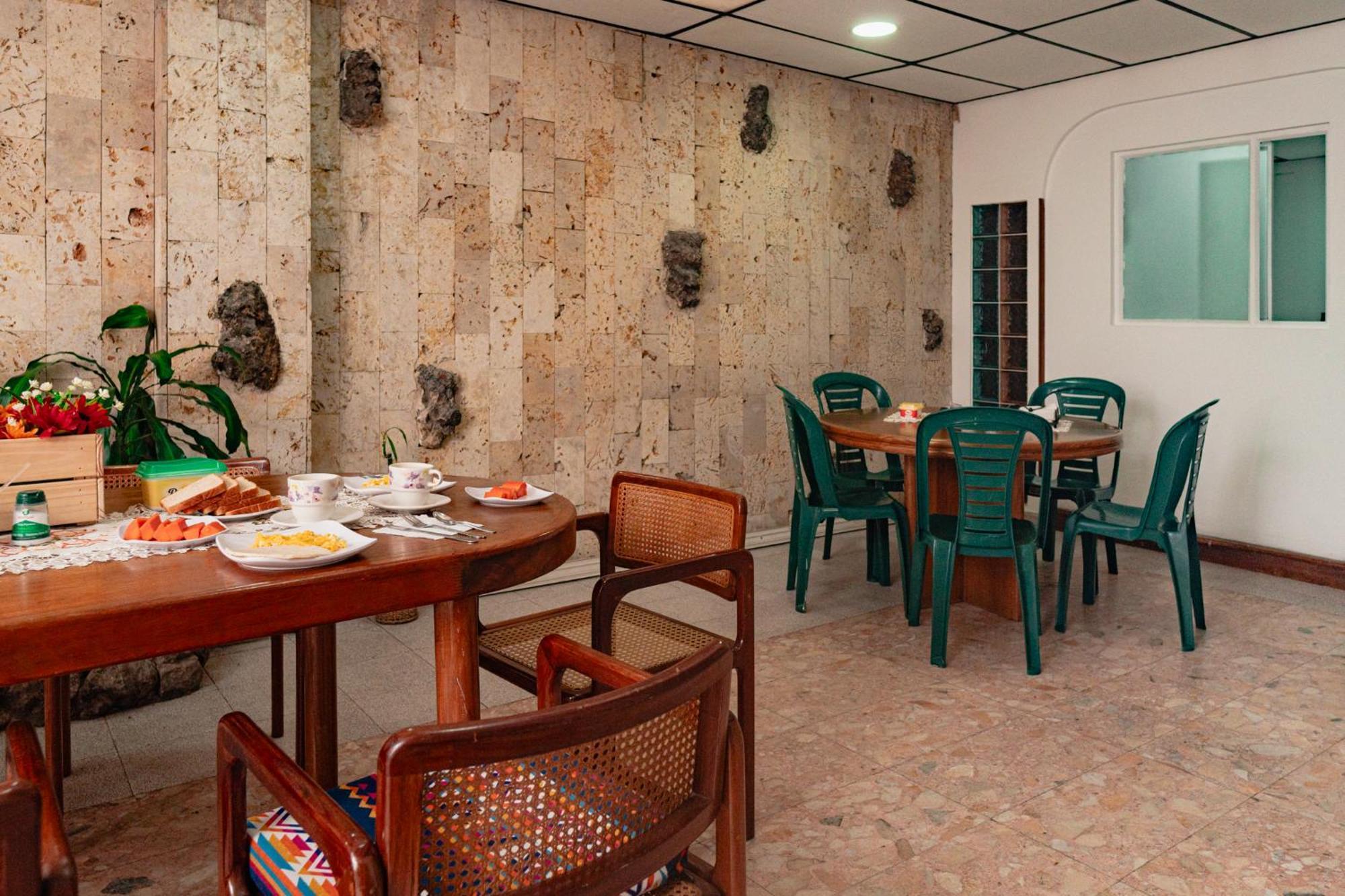 Innovar Casa Hostal Богота Экстерьер фото